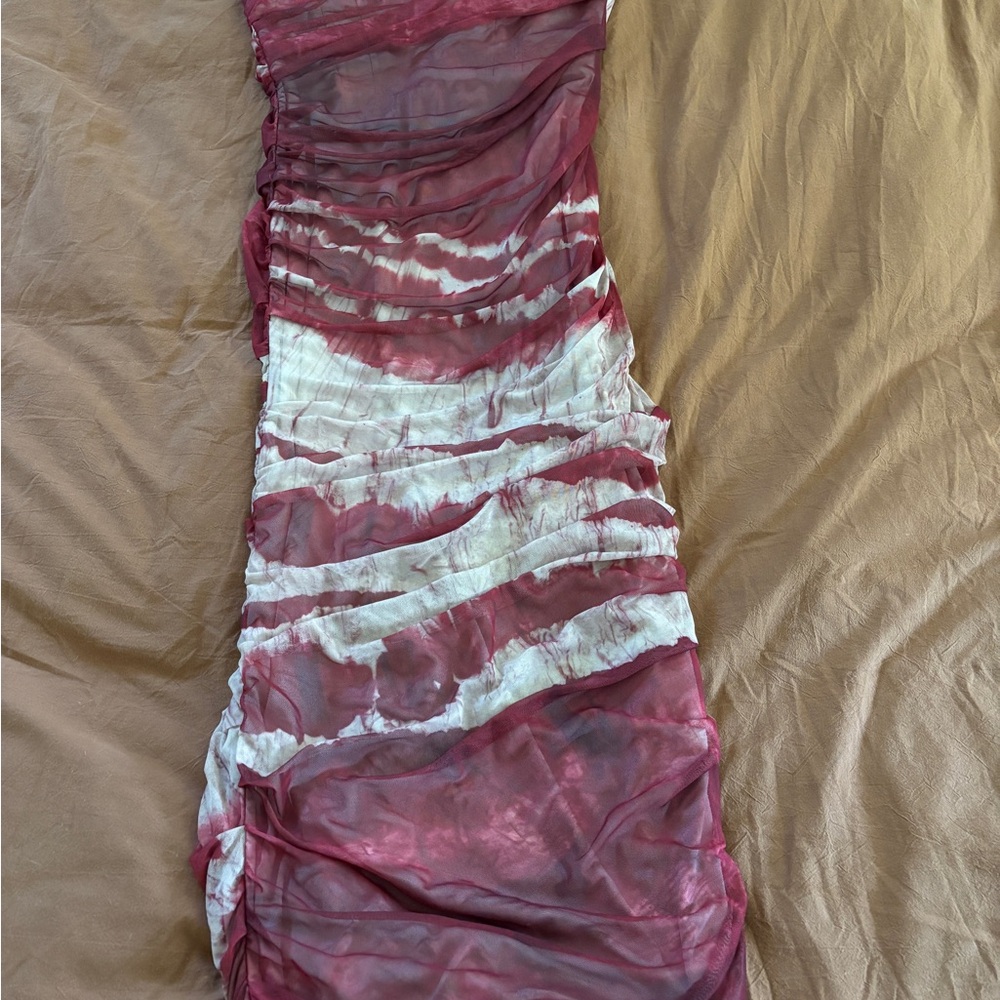 Red and White Tie-Dye Mermaid Strapless Dress